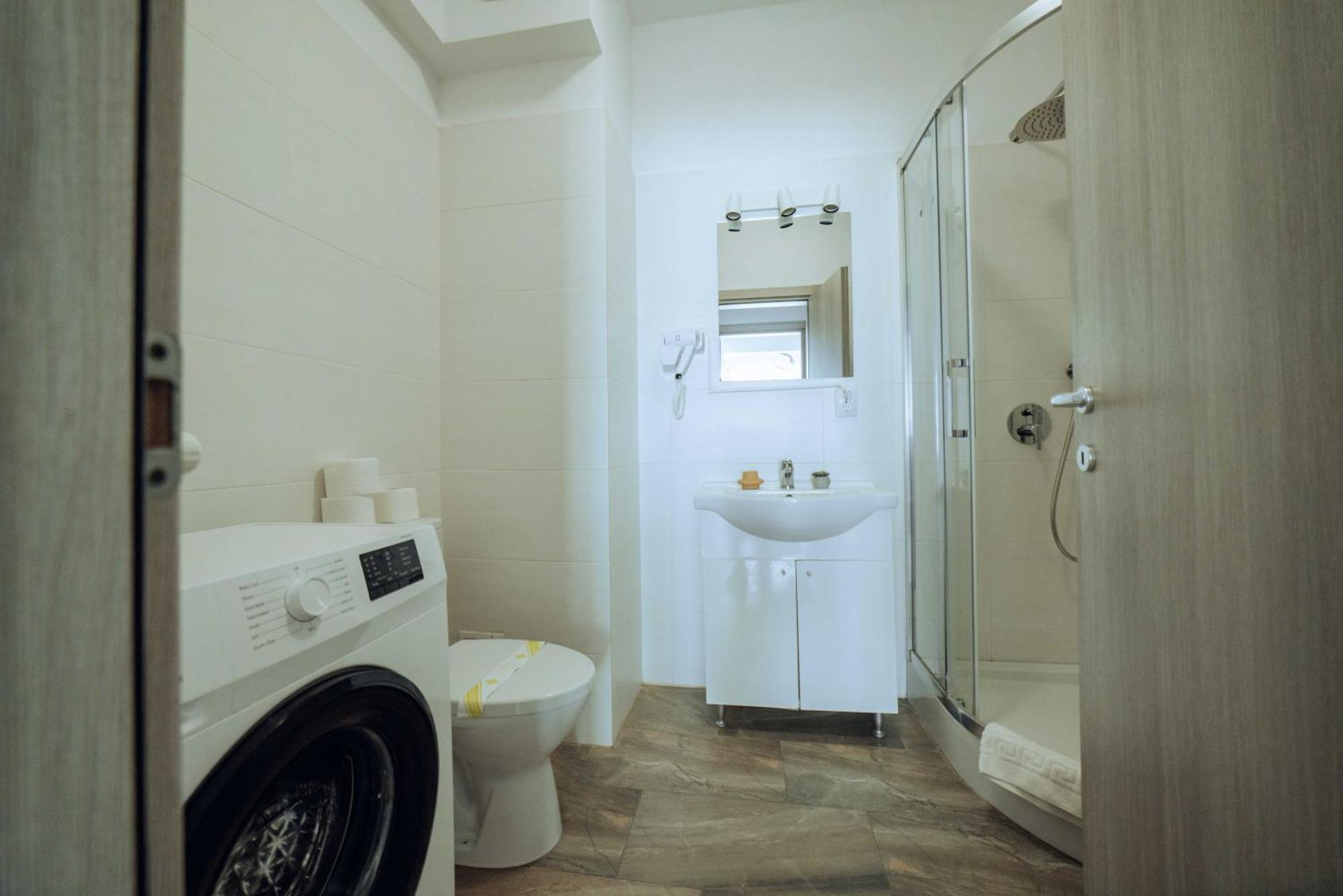 Cozy Apartments - One Residence Яш Екстериор снимка
